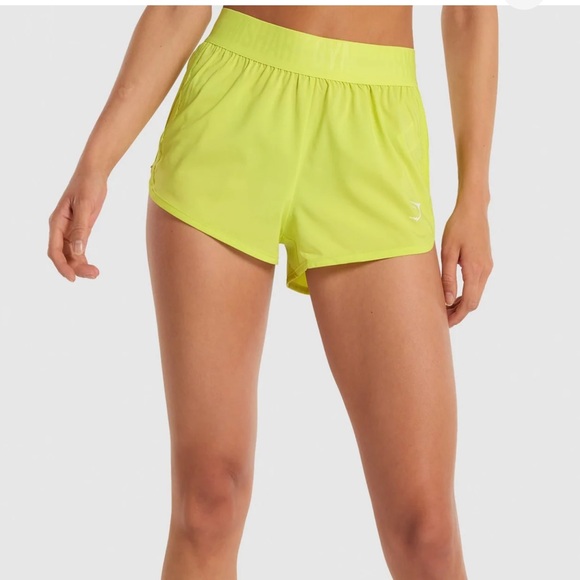 Gymshark Training Loose Fit Shorts - Picture 5 of 8